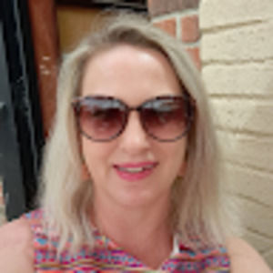 Meet your Posher, Carrie